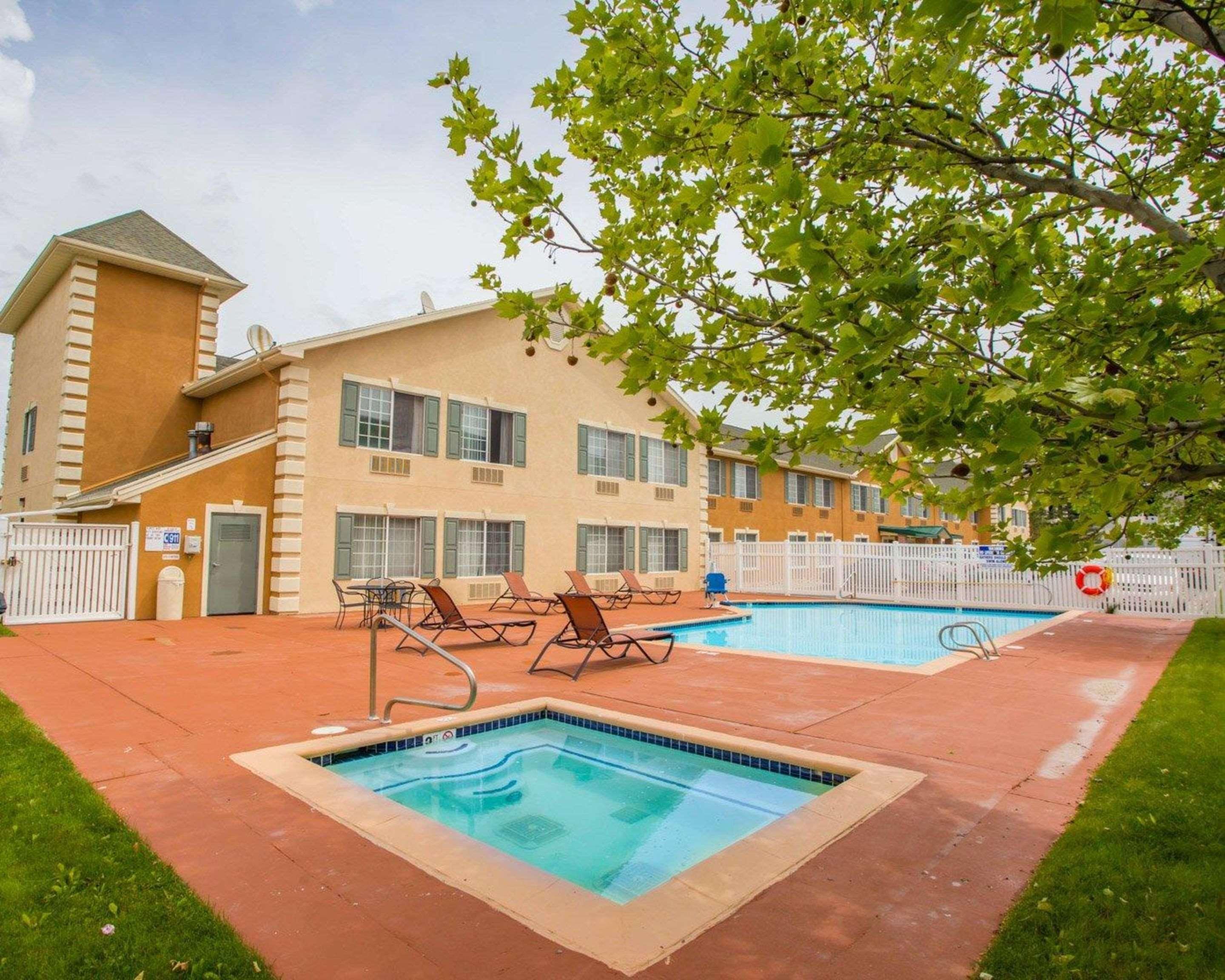 Quality Inn & Suites Airport West Salt Lake City Exterior foto