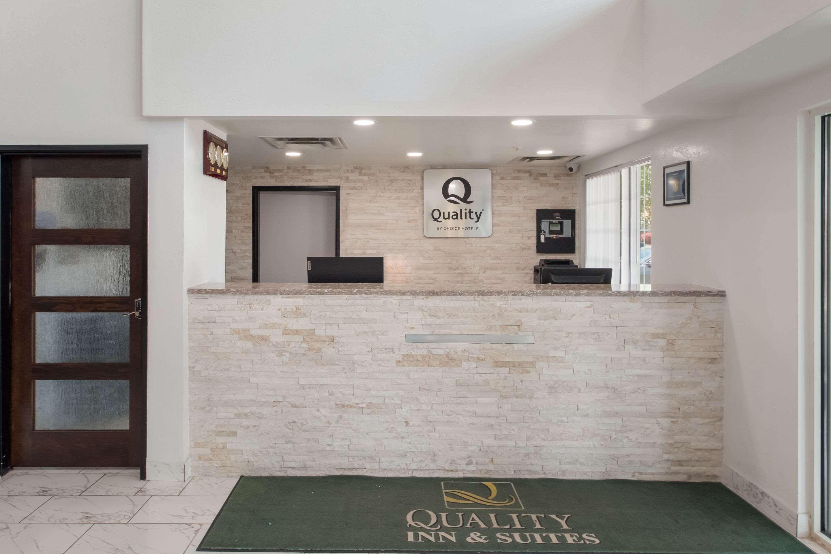 Quality Inn & Suites Airport West Salt Lake City Exterior foto